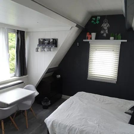 Bed & Breakfast Westeindelijk *